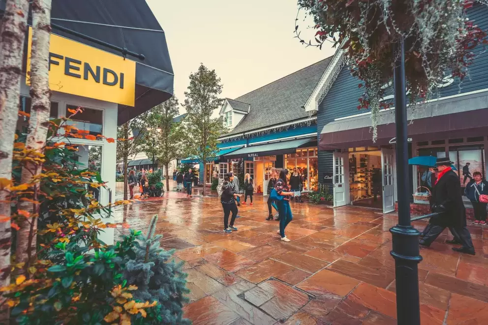 How JM&Co. Can Help Your Business in Bicester with Recruiting Staff - Bicester Village Jobs